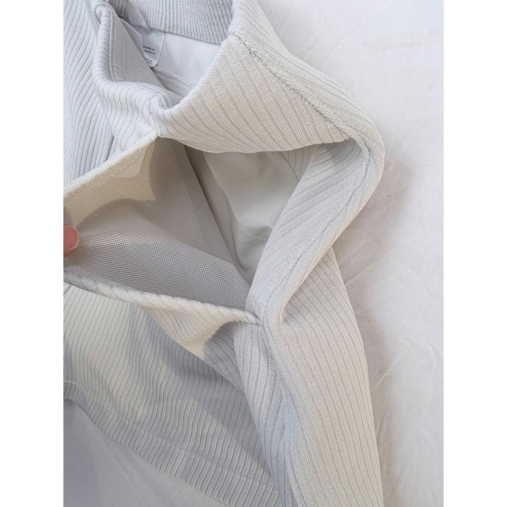 Lululemon Ribbed Softstreme High-Rise Short 2" Bone Size 4 - Picture 9 of 14